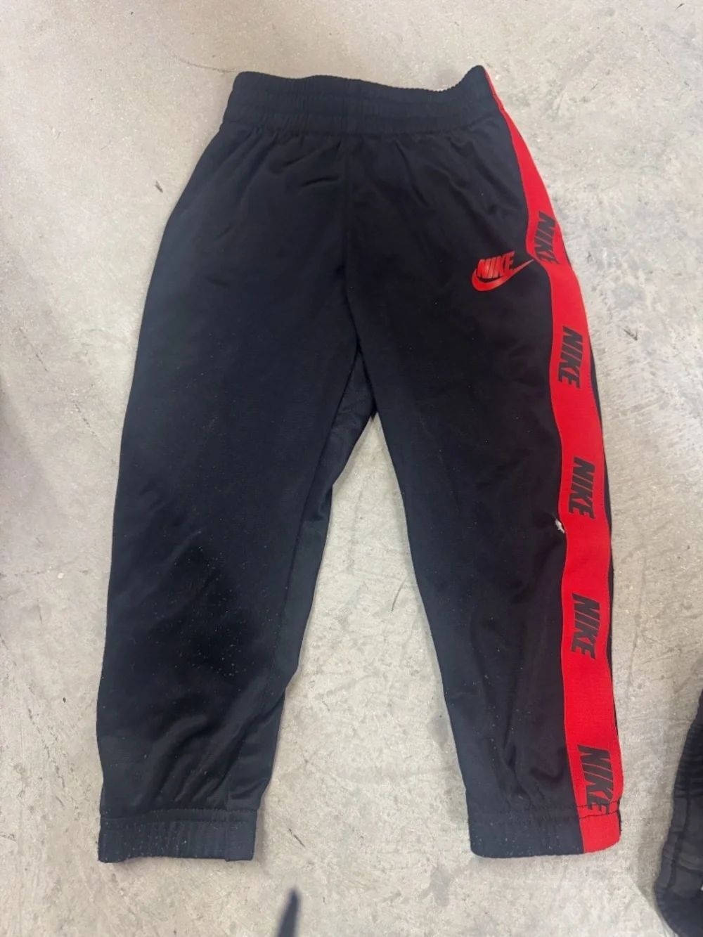 Nike Active Wear for Kids - Size 3T Boys - LIKE NEW Black & Red Stretch Waist